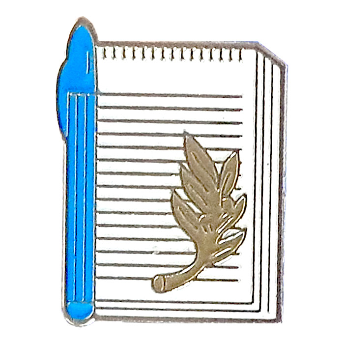 A war correspondent pin