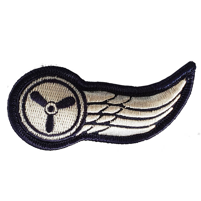 Airborne mechanic cloth wing insignia (1978 version, was not in use) badge.